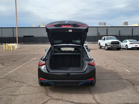 Used 2024 BMW i4 xDrive40i image 11