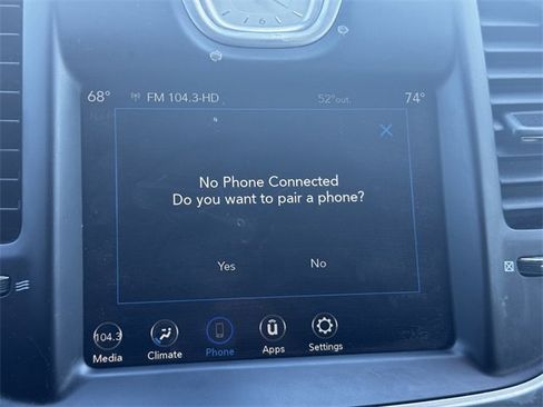 Certified 2022 Chrysler 300 Touring image 29