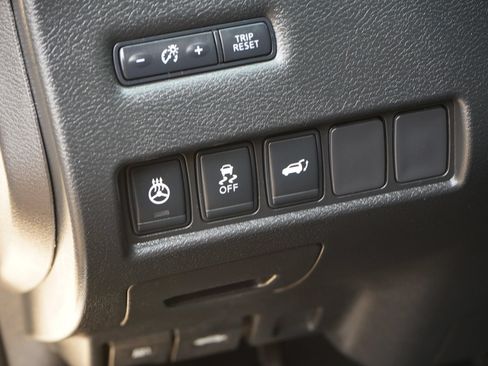 Used 2016 Nissan Murano SL AWD/4WD image 16