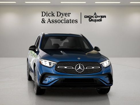 Used 2026 Mercedes-Benz GLC 300 image 5