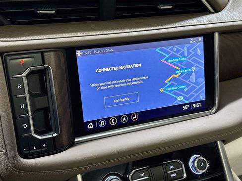Used 2021 GMC Yukon XL Denali w/ Denali Premium Package AWD/4WD image 15