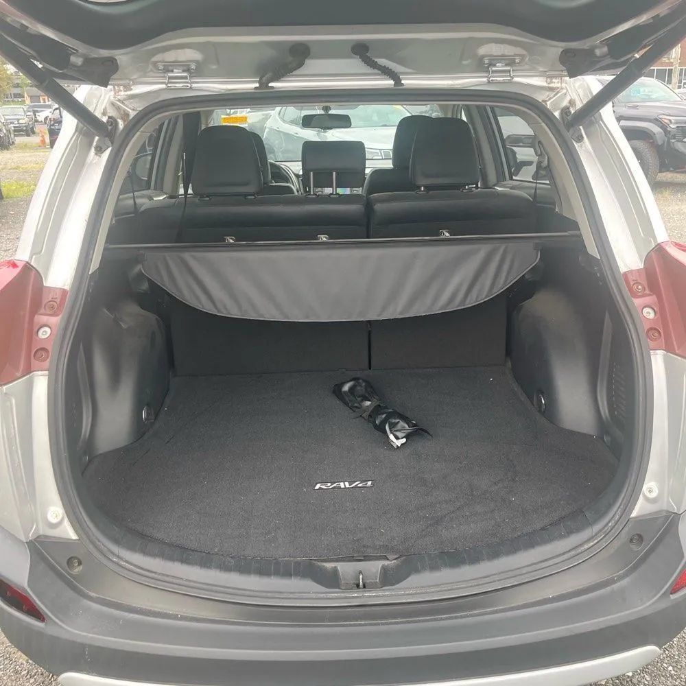 Used 2015 Toyota RAV4 Limited w/ Outdoor Package AWD/4WD image 33