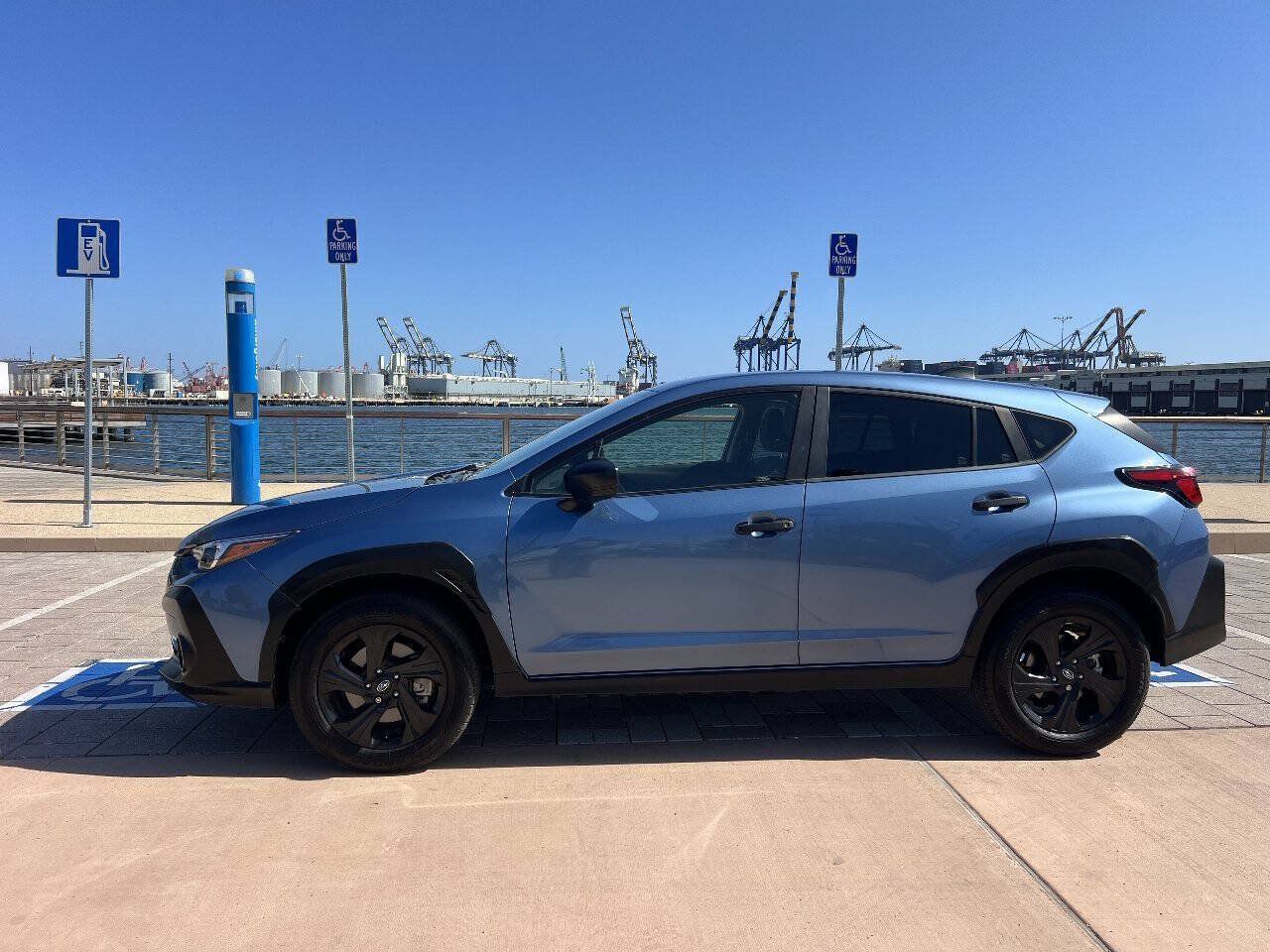 Used 2024 Subaru Crosstrek 2.0i AWD/4WD image 3