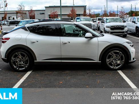 Used 2023 Genesis GV60 Performance image 9