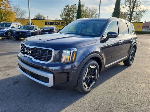 New 2025 Kia Telluride S image 8