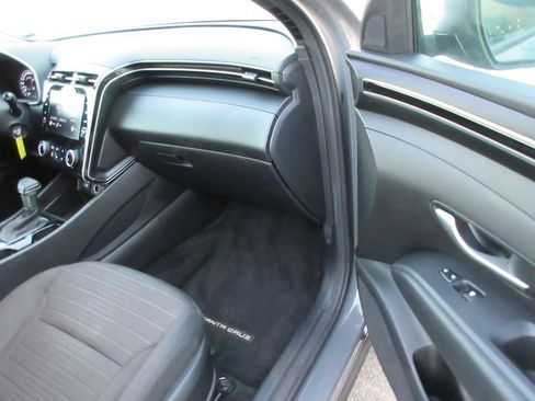 Used 2024 Hyundai Santa Cruz SE image 19