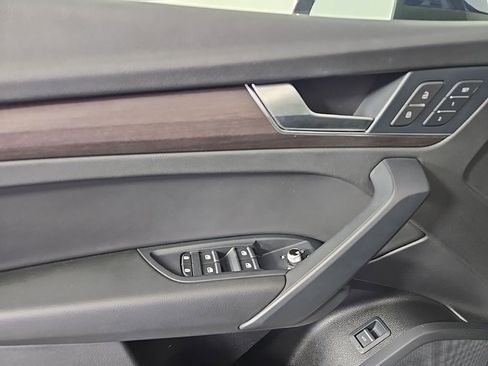 Used 2021 Audi Q5 2.0T Premium image 19