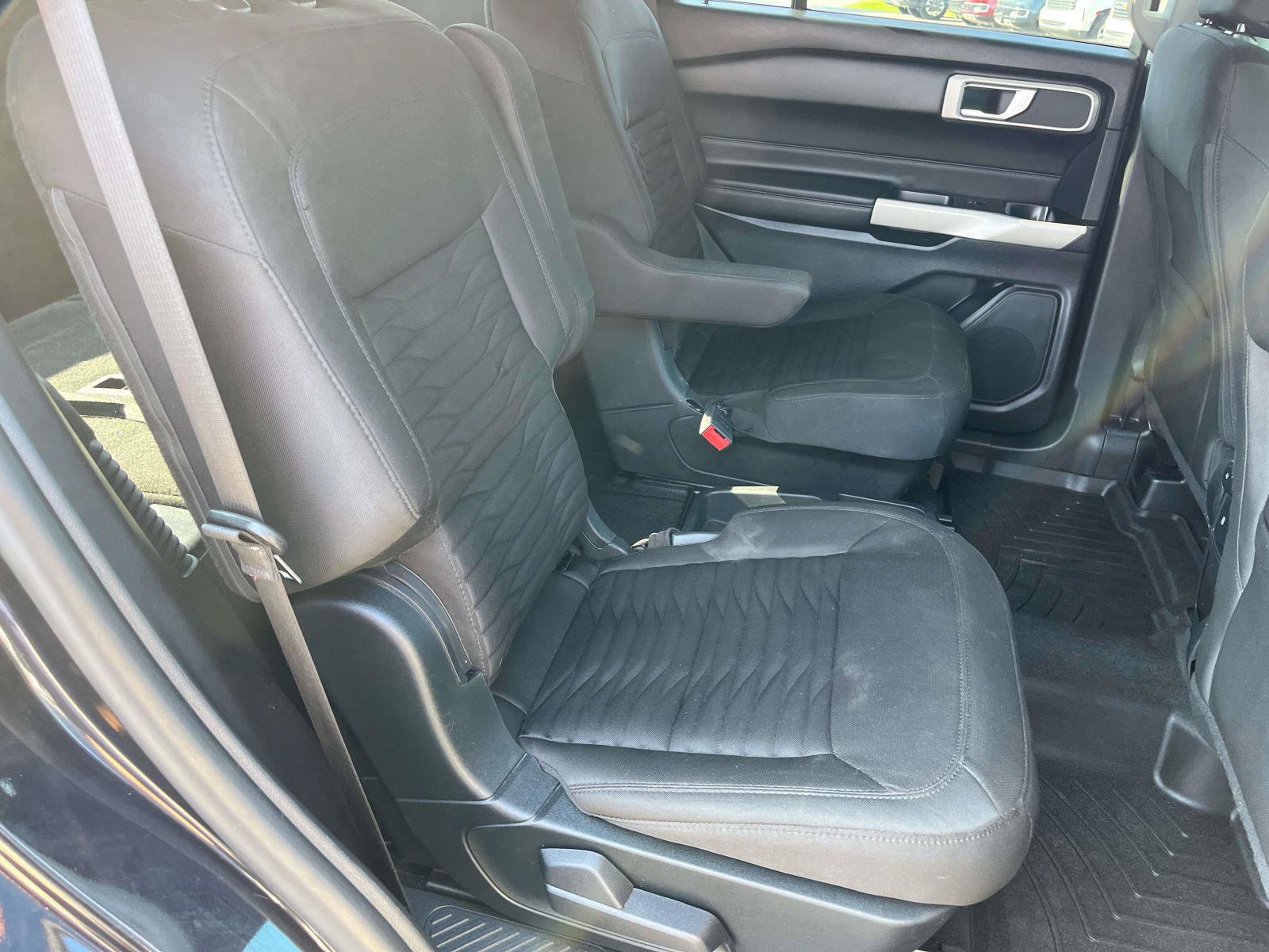 Used 2021 Ford Explorer XLT RWD image 25
