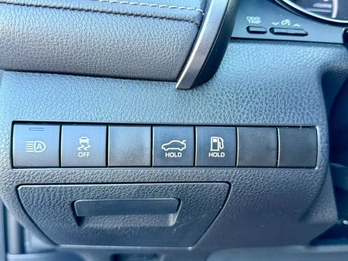 Used 2022 Toyota Camry SE FWD image 33