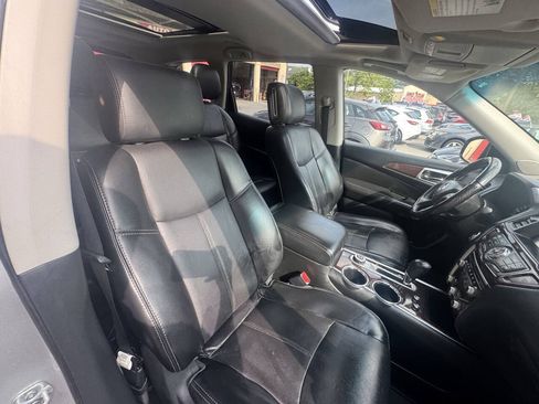 Used 2015 Nissan Pathfinder Platinum w/ Cargo Package FWD image 34