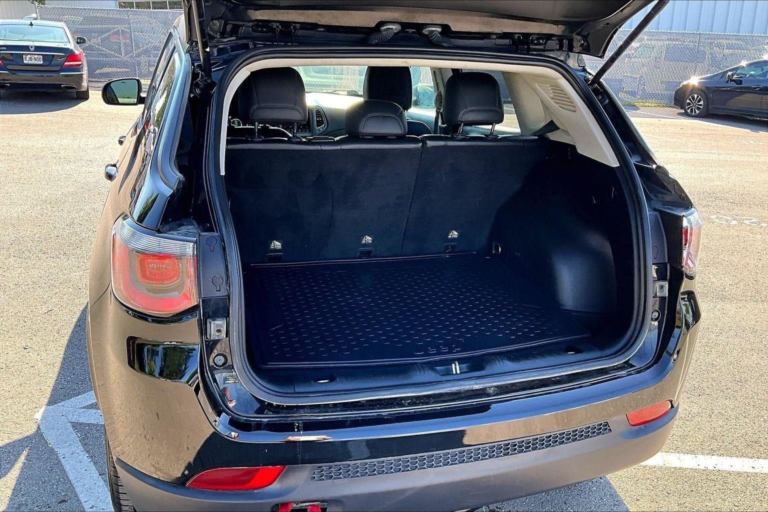 Used 2019 Jeep Compass Trailhawk AWD/4WD image 27
