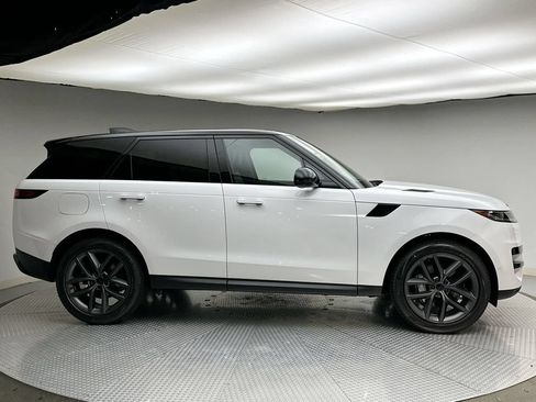 New 2027 Land Rover Range Rover Sport SE AWD/4WD image 4