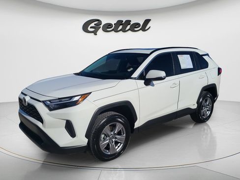 Certified 2025 Toyota RAV4 XLE AWD/4WD image 1