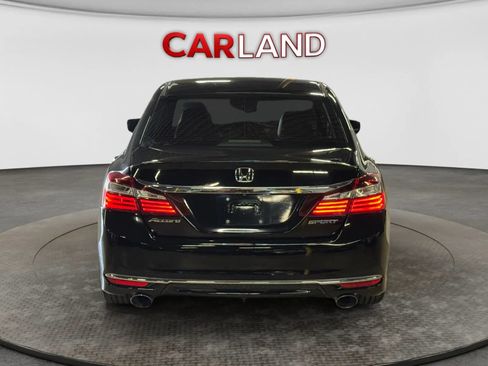 Used 2016 Honda Accord Sport image 4