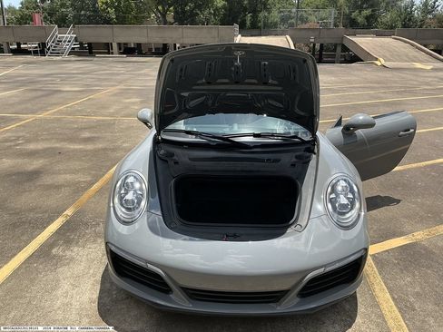 Used 2018 Porsche 911 Carrera RWD image 9