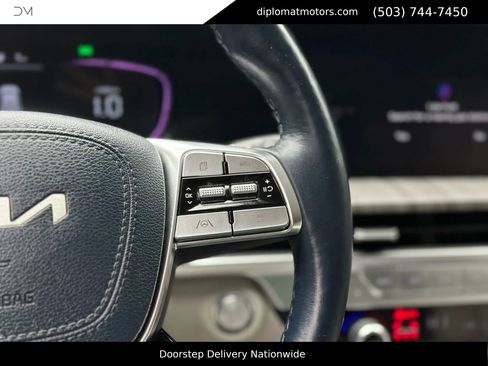 Used 2023 Kia Telluride EX w/ EX Captain's Chair Package image 35