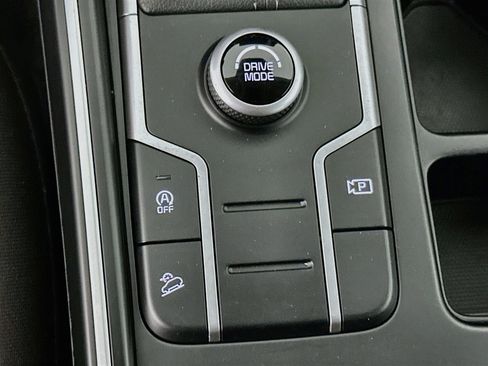 Used 2023 Kia Sorento LX FWD image 25