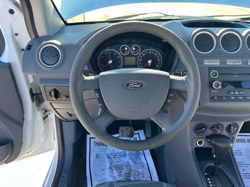 Used 2013 Ford Transit Connect XLT image 18