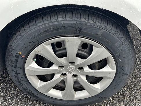 Used 2020 Toyota Corolla LE image 15