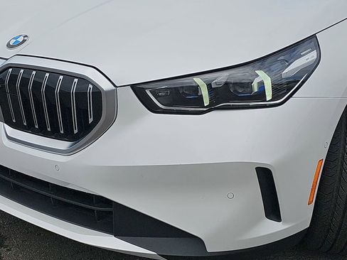 Used 2025 BMW 530i RWD image 36