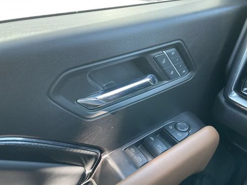 Used 2024 GMC Canyon AT4 w/ AT4 Premium Package AWD/4WD image 13