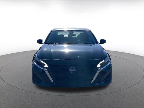 Used 2025 Nissan Altima 2.5 SV image 4