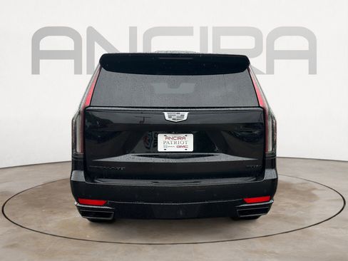 Used 2021 Cadillac Escalade Sport Platinum w/ LPO, ONYX Package AWD/4WD image 9