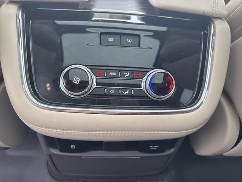 Used 2020 Lincoln Navigator Reserve AWD/4WD image 32