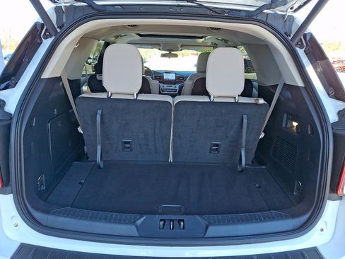 Certified 2023 Ford Explorer XLT w/ Equipment Group 202A image 29