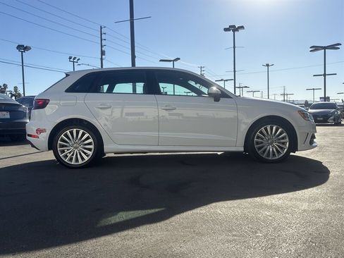 Used 2016 Audi A3 e-tron Premium w/ 17" Wheel Package image 28