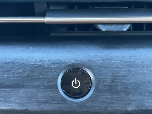 Used 2023 Nissan Ariya image 16