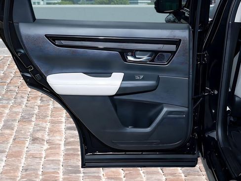 Certified 2025 Honda CR-V EX-L image 13