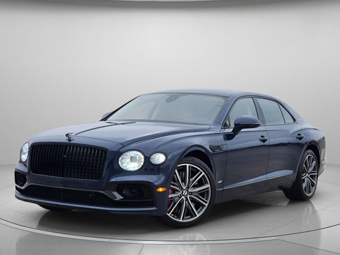 Used 2021 Bentley Flying Spur W12 image 1