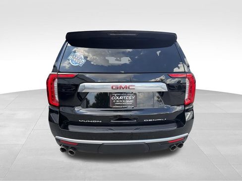 Used 2023 GMC Yukon XL Denali AWD/4WD image 3