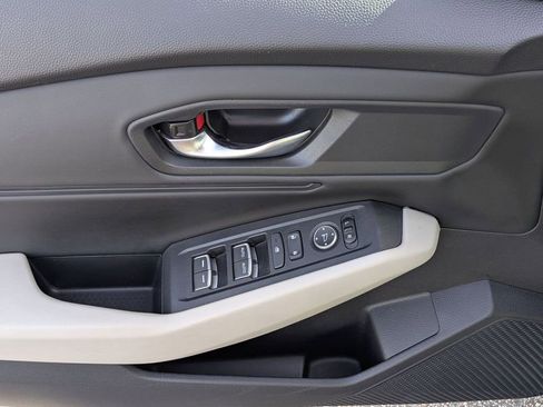 Certified 2023 Honda Accord EX image 5