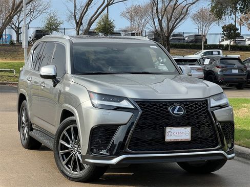 Used 2023 Lexus LX 600 F Sport image 2