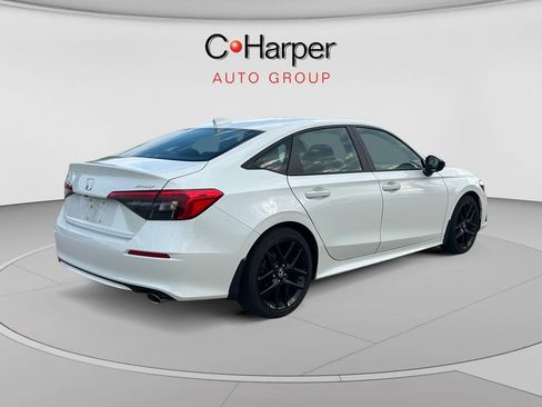 Used 2023 Honda Civic Sport image 3