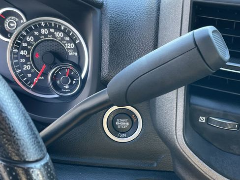 Used 2024 RAM 3500 Tradesman w/ Chrome Appearance Group image 19