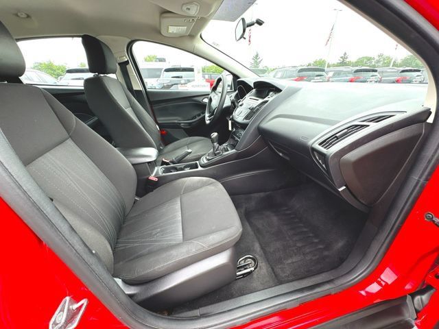 Used 2015 Ford Focus SE FWD image 27