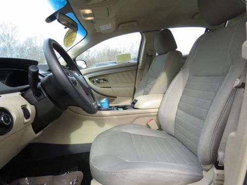 Used 2013 Ford Taurus SE image 10