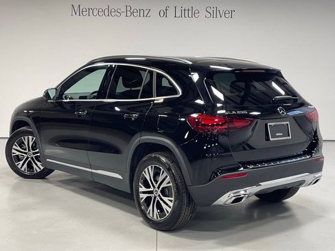 Used 2026 Mercedes-Benz GLA 250 4MATIC image 3