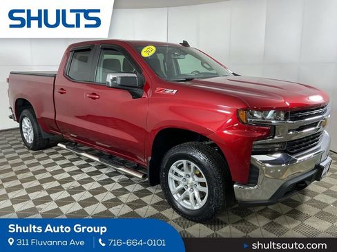 Used 2021 Chevrolet Silverado 1500 LT AWD/4WD image 1