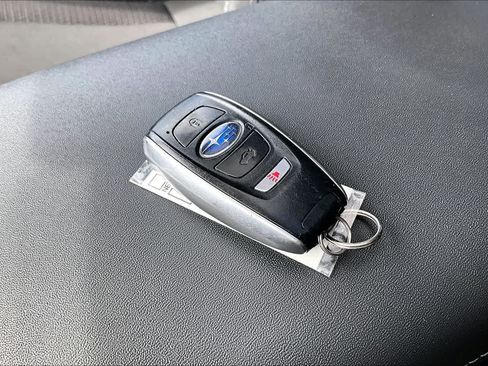 Used 2025 Subaru Outback Premium AWD/4WD image 20