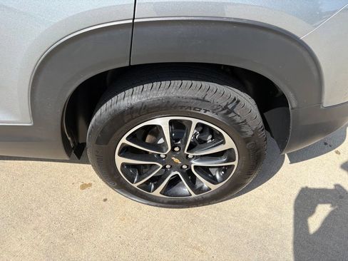Used 2024 Chevrolet TrailBlazer LT w/ LT Cold Weather Package FWD image 44