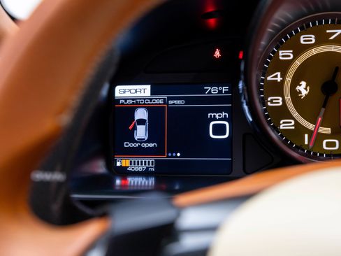 Certified 2018 Ferrari GTC4Lusso image 27