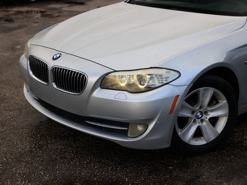 Used 2011 BMW 528i Sedan image 31