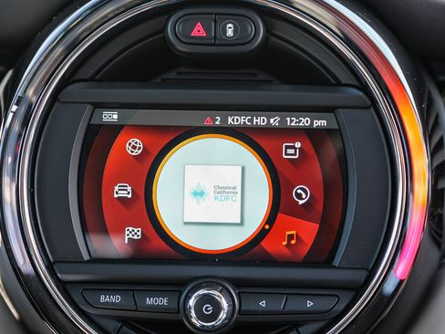 Used 2021 MINI Cooper SE w/ 6.5" Touchscreen Package image 13