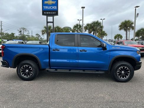 Used 2022 Chevrolet Silverado 1500 ZR2 image 17