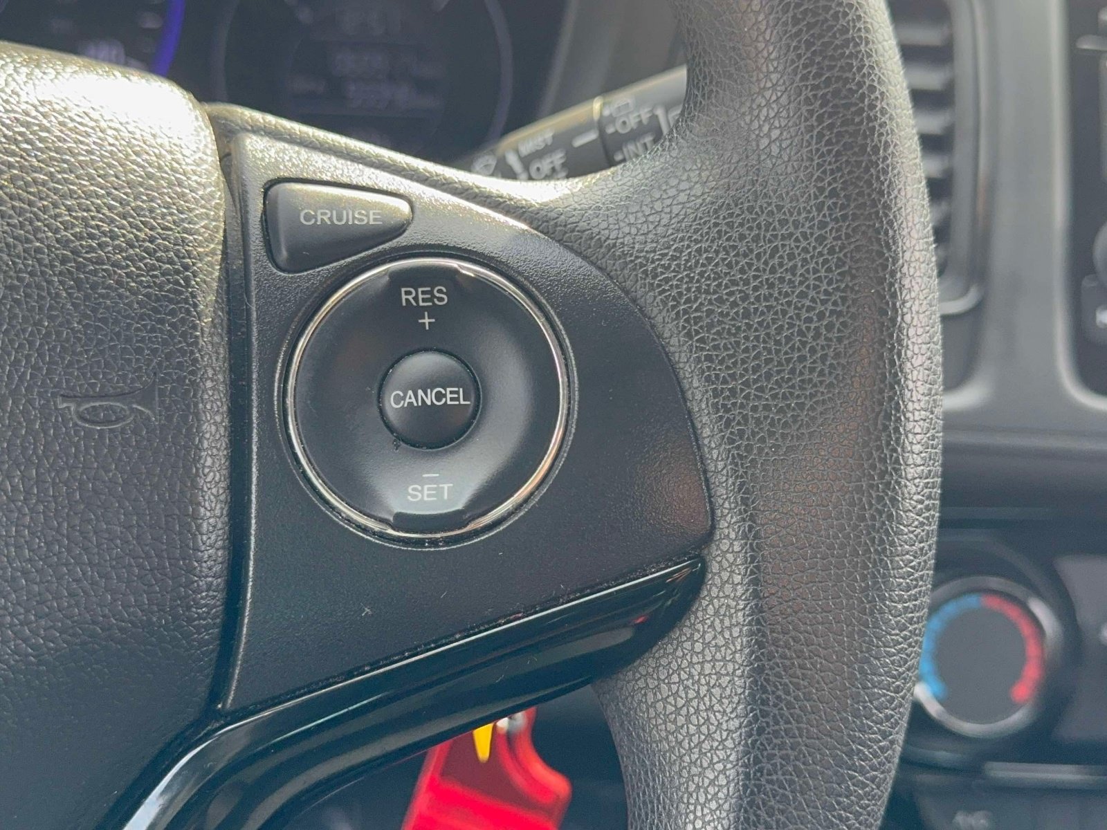 Used 2022 Honda HR-V LX image 16