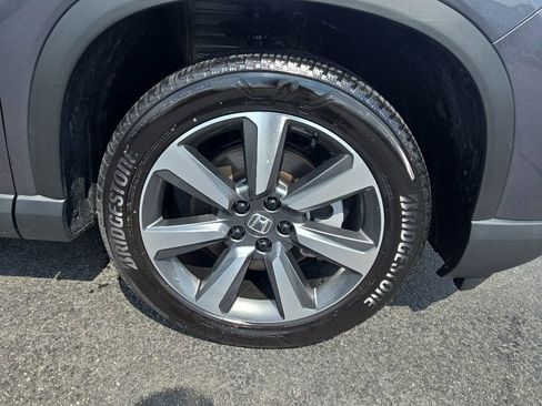 Certified 2024 Honda Pilot Elite image 9